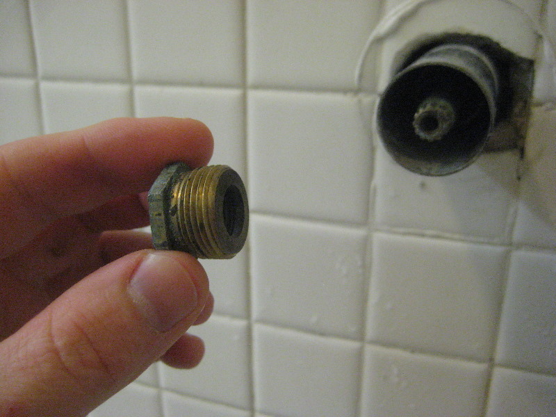 Leaking-Shower-Tub-Faucet-Valve-Stem-Replacement-Guide-017