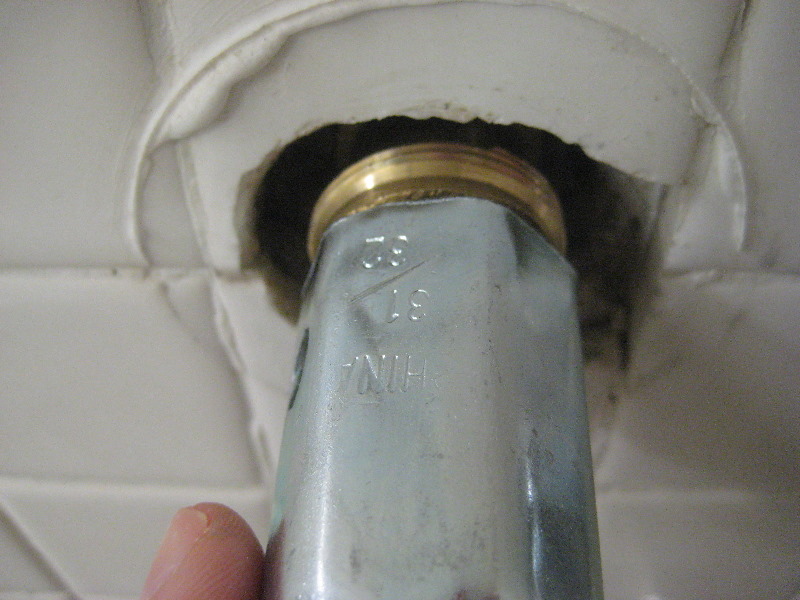 Leaking-Shower-Tub-Faucet-Valve-Stem-Replacement-Guide-042