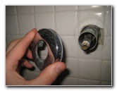 Leaking-Shower-Tub-Faucet-Valve-Stem-Replacement-Guide-007