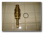 Leaking-Shower-Tub-Faucet-Valve-Stem-Replacement-Guide-035