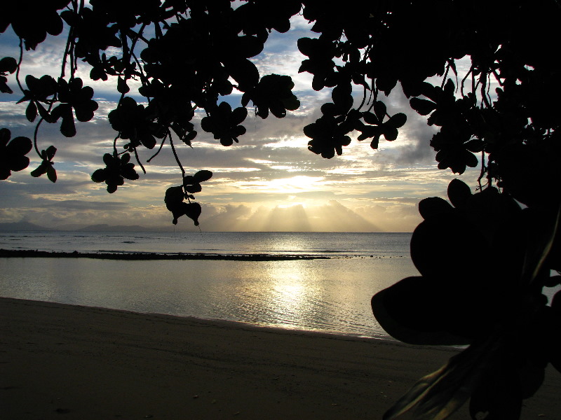 Maravu-Resort-Beverlys-Campground-Beach-Taveuni-Fiji-008