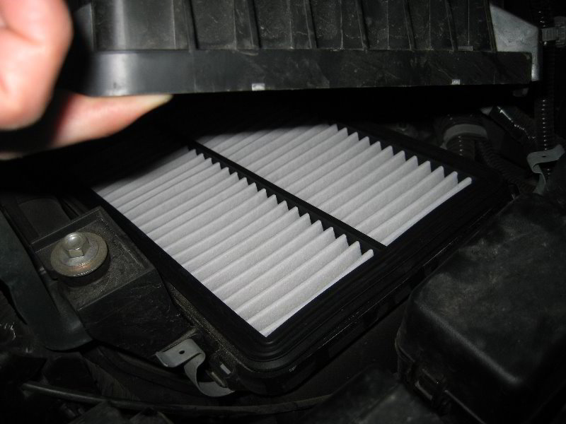 Mazda-Mazda3-Engine-Air-Filter-Cleaning-Replacement-Guide-006