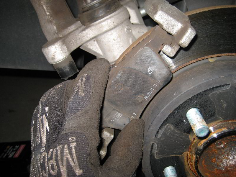 MazdaMazda3RearBrakePadsReplacementGuide027