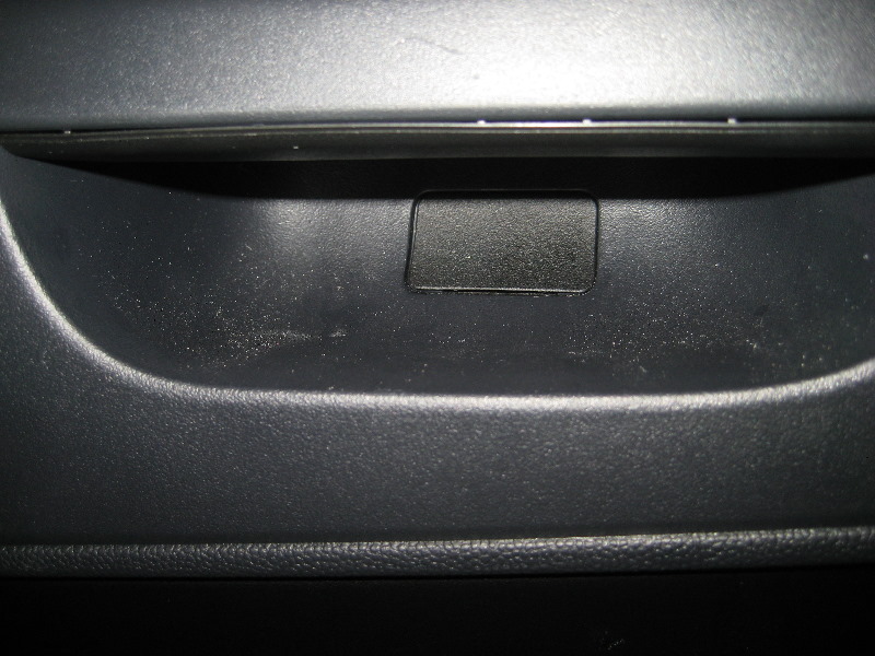 Mitsubishi-Lancer-Interior-Door-Panel-Removal-Guide-053