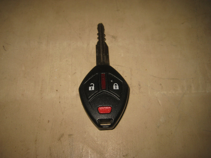 MitsubishiMirageKeyFobBatteryReplacementGuide001