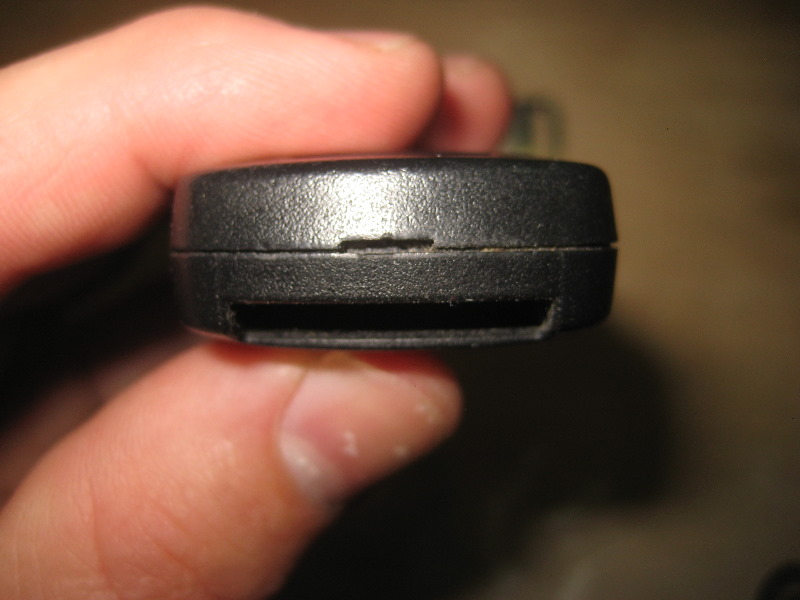20112017MitsubishiOutlanderSportKeyFobBatteryReplacementGuide006