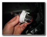 Nissan-Frontier-Headlight-Bulbs-Replacement-Guide-011