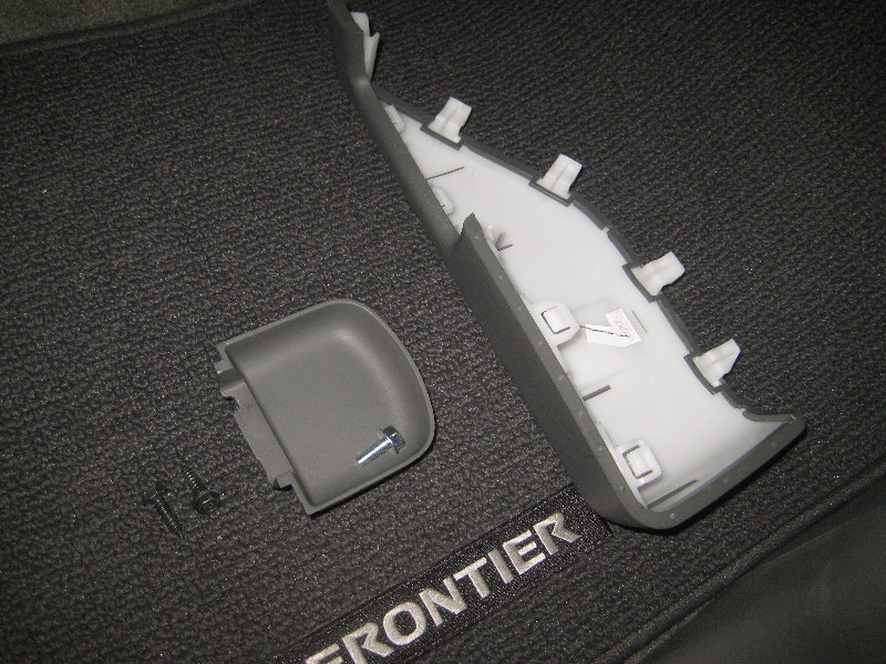 Nissan-Frontier-Interior-Door-Panel-Removal-Guide-013