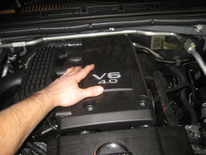 Nissan-Frontier-VQ40DE-V6-Engine-Serpentine-Belt-Replacement-Guide-048