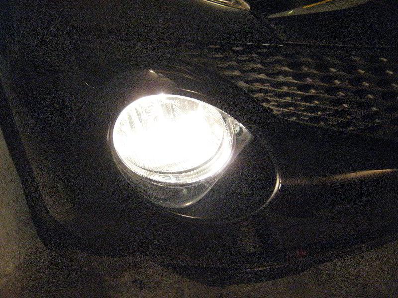Nissan-Juke-Headlight-Bulbs-Replacement-Guide-019