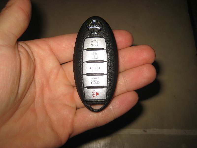 Nissan-Maxima-Intelligent-Key-Fob-Battery-Replacement-Guide-017