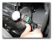 Nissan-Rogue-Headlight-Bulbs-Replacement-Guide-005