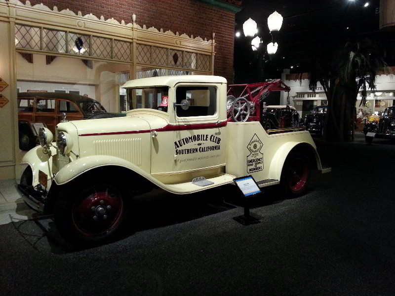 Petersen-Automotive-Museum-Los-Angeles-CA-014