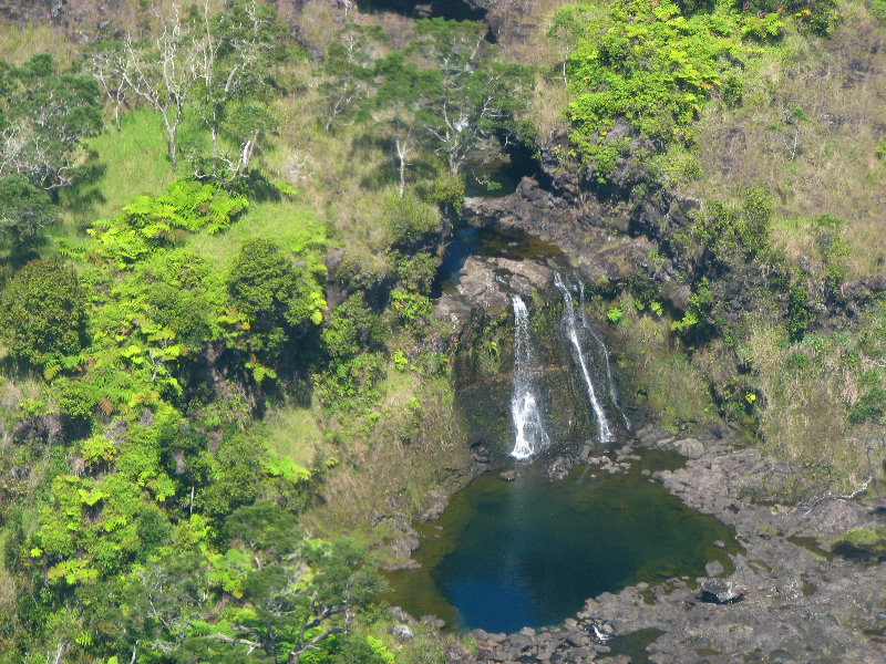 Safari-Helicopter-Tours-Volcanic-Lava-Waterfalls-Hilo-Big-Island-Hawaii-093