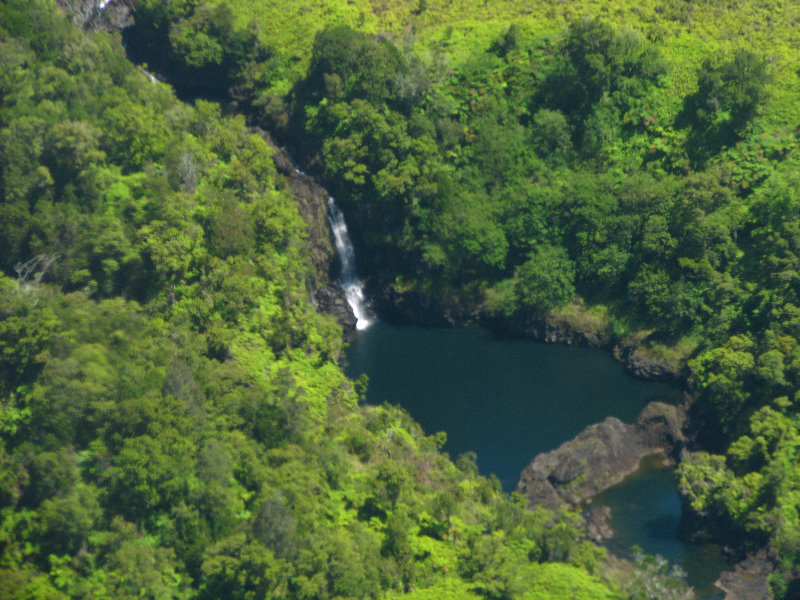Safari-Helicopter-Tours-Volcanic-Lava-Waterfalls-Hilo-Big-Island-Hawaii-099