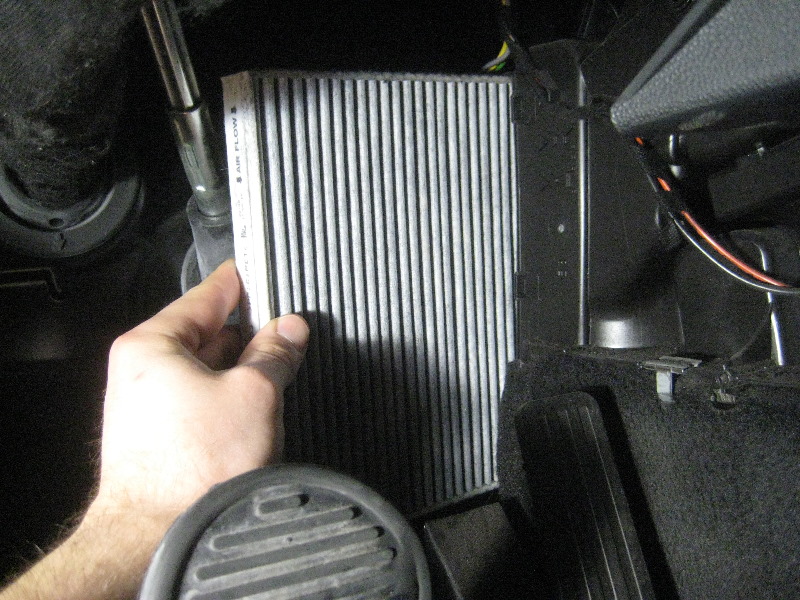2008-2014-Smart-Fortwo-Cabin-Air-Filter-Replacement-Guide-015