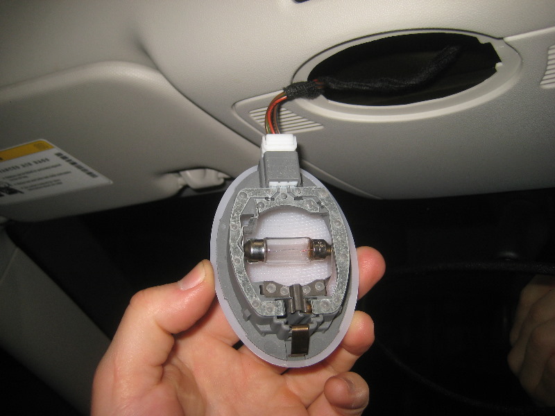 2008-2014-Smart-Fortwo-Dome-Map-Light-Bulb-Replacement-Guide-011