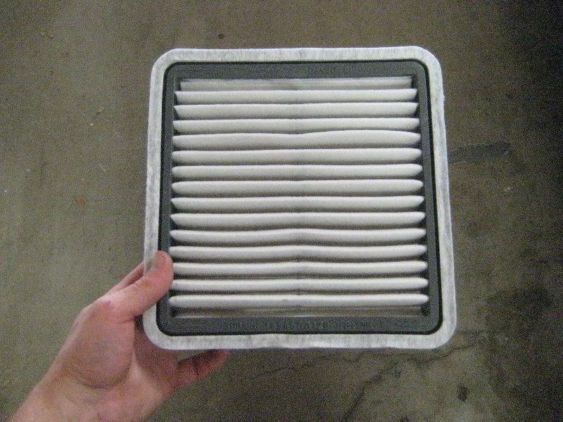 Subaru-Forester-Engine-Air-Filter-Replacement-Guide-009