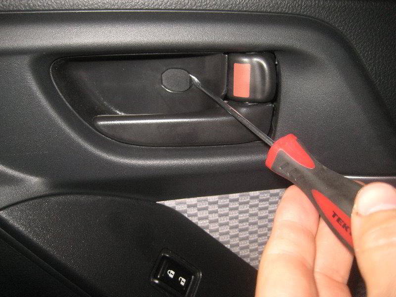 Subaru-Forester-Interior-Door-Panel-Removal-Guide-003