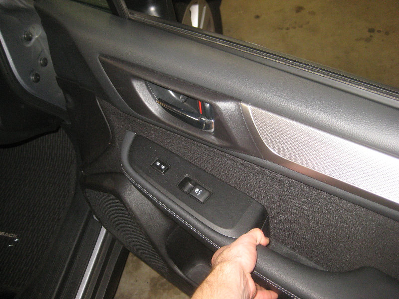 Subaru-Outback-Interior-Door-Panel-Removal-Speaker-Upgrade-Guide-014
