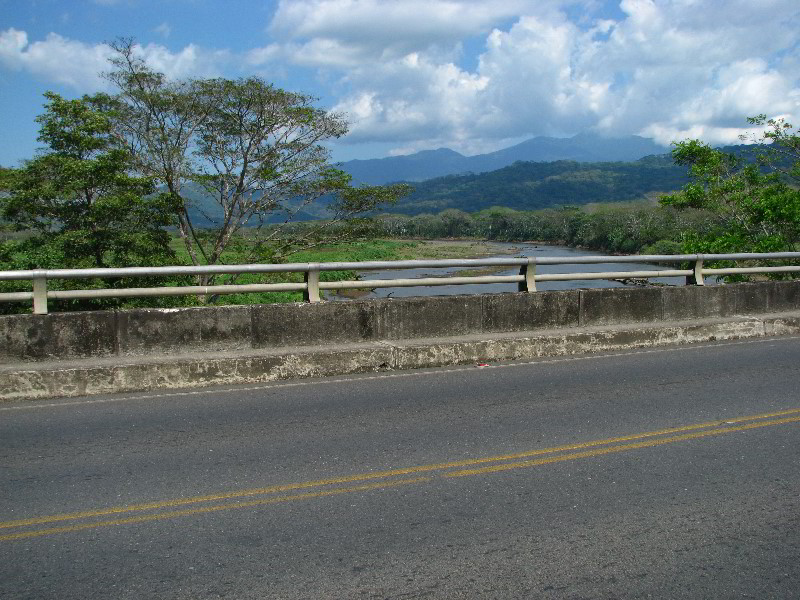 Tarcoles-River-Crocodile-Feeding-Costa-Rica-001