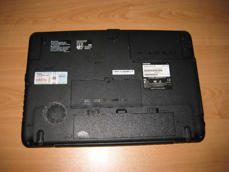 Toshiba-L455-Laptop-Hard-Drive-RAM-Upgrade-Guide-002