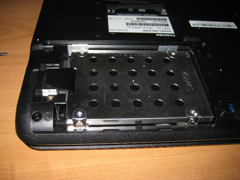 Toshiba-L455-Laptop-Hard-Drive-RAM-Upgrade-Guide-020