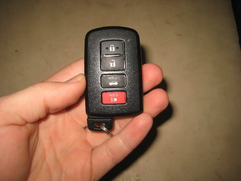 Toyota Avalon Key Fob Battery Replacement Guide 020