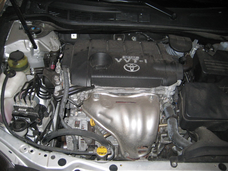 Toyota-Camry-Engine-Oil-Change-DIY-Guide-001