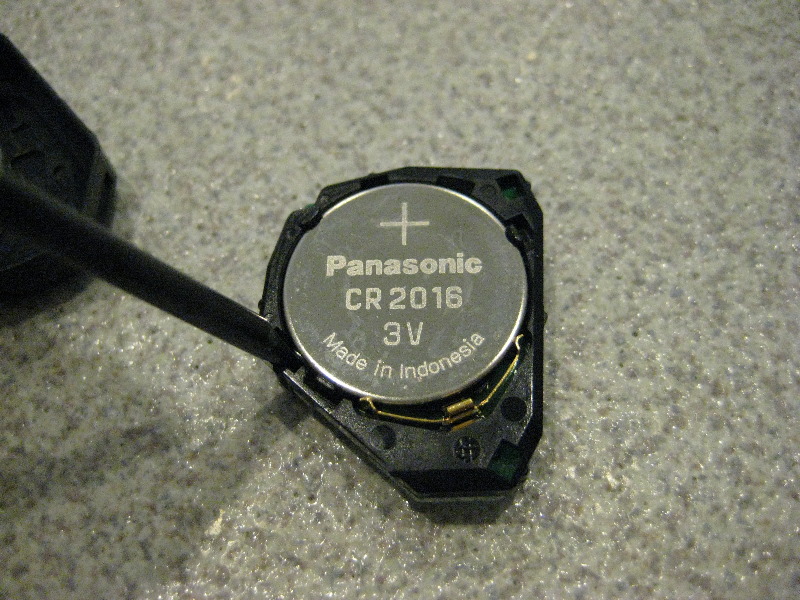 2007 toyota camry hybrid remote key battery #2