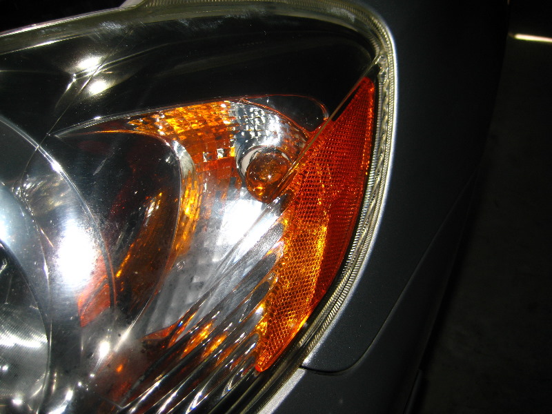 Toyota-Corolla-Headlight-Bulb-Replacement-Guide-048
