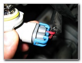 Toyota-Corolla-Headlight-Bulb-Replacement-Guide-006