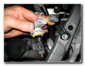 Toyota-Corolla-Headlight-Bulb-Replacement-Guide-008