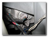 Toyota-Corolla-Headlight-Bulb-Replacement-Guide-019
