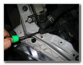 Toyota-Corolla-Headlight-Bulb-Replacement-Guide-038