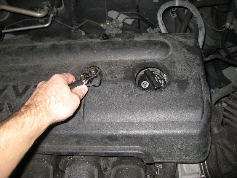 ToyotaCorollaSerpentineAccessoryBeltReplacementGuide004