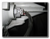 Toyota-Highlander-Headlight-Bulbs-Replacement-Guide-023