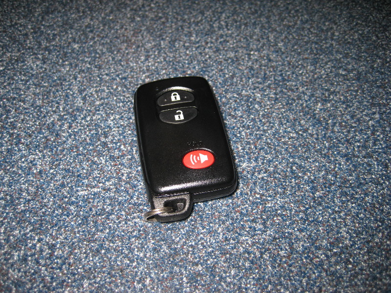 How to change the battery in a toyota smart key