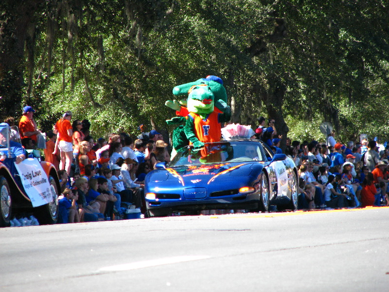 UF-Homecoming-Parade-2010-Gainesville-FL-016