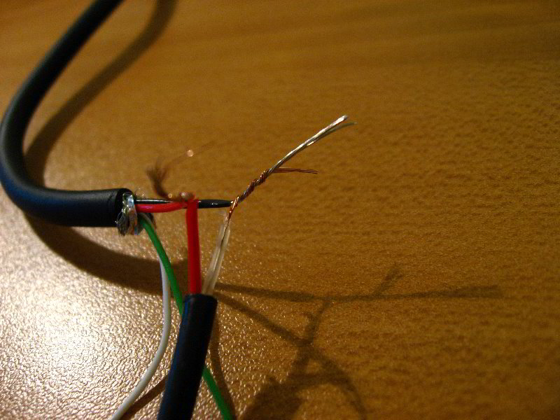 USBMobilePhoneChargerWire012