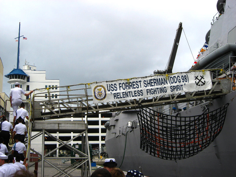 USS-Toledo-Nuclear-Submarine-Tour-021