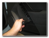 VW-Beetle-Interior-Door-Panel-Removal-Guide-012