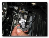 VW-Jetta-Headlight-Bulbs-Replacement-Guide-025
