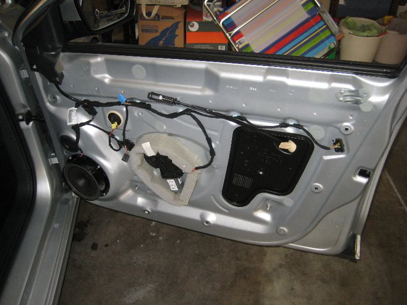 VW-Jetta-Interior-Door-Panel-Speaker-Replacement-Guide-035