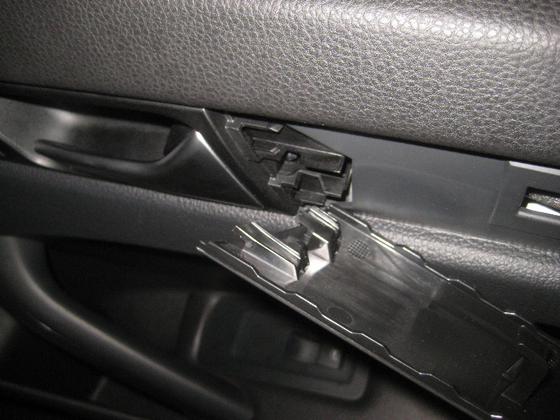 2012-2015-VW-Passat-Interior-Door-Panel-Removal-Guide-053
