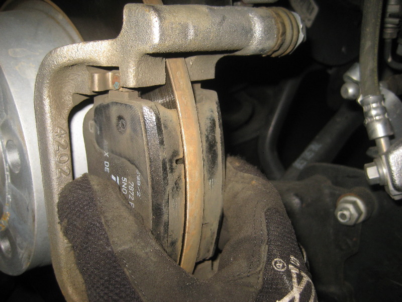 2012-2015-VW-Passat-Rear-Disc-Brake-Pads-Replacement-Guide-027