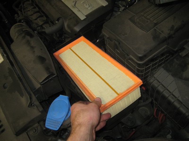 VW-Tiguan-Engine-Air-Filter-Replacement-Guide-017