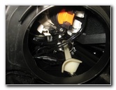 VW-Tiguan-Headlight-Bulbs-Replacement-Guide-037