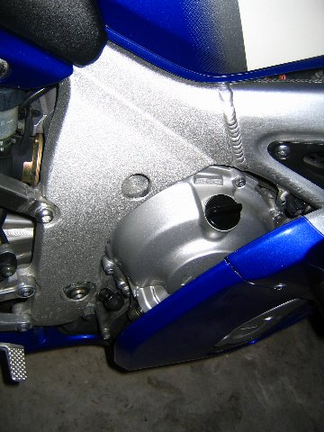 Yamaha-R6-Sportbike-Oil-Change-012
