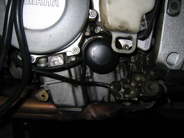 Yamaha-R6-Sportbike-Oil-Change-026